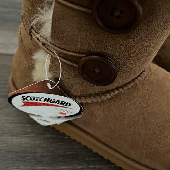 🌟HP🌟New with tags leather scotch guard boots - Picture 4 of 5